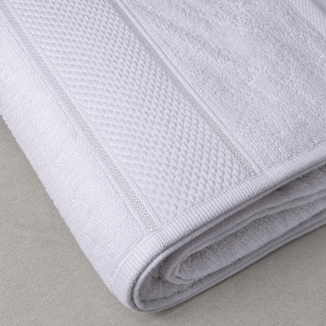 White Bath Towel Made From Bamboo Fiber