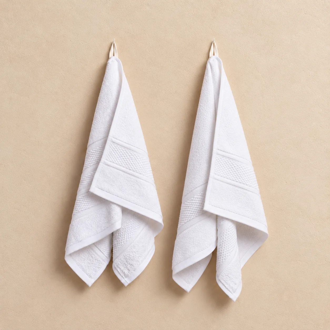 White Hand Towel Made From Bamboo Fiber - Pack Of 2